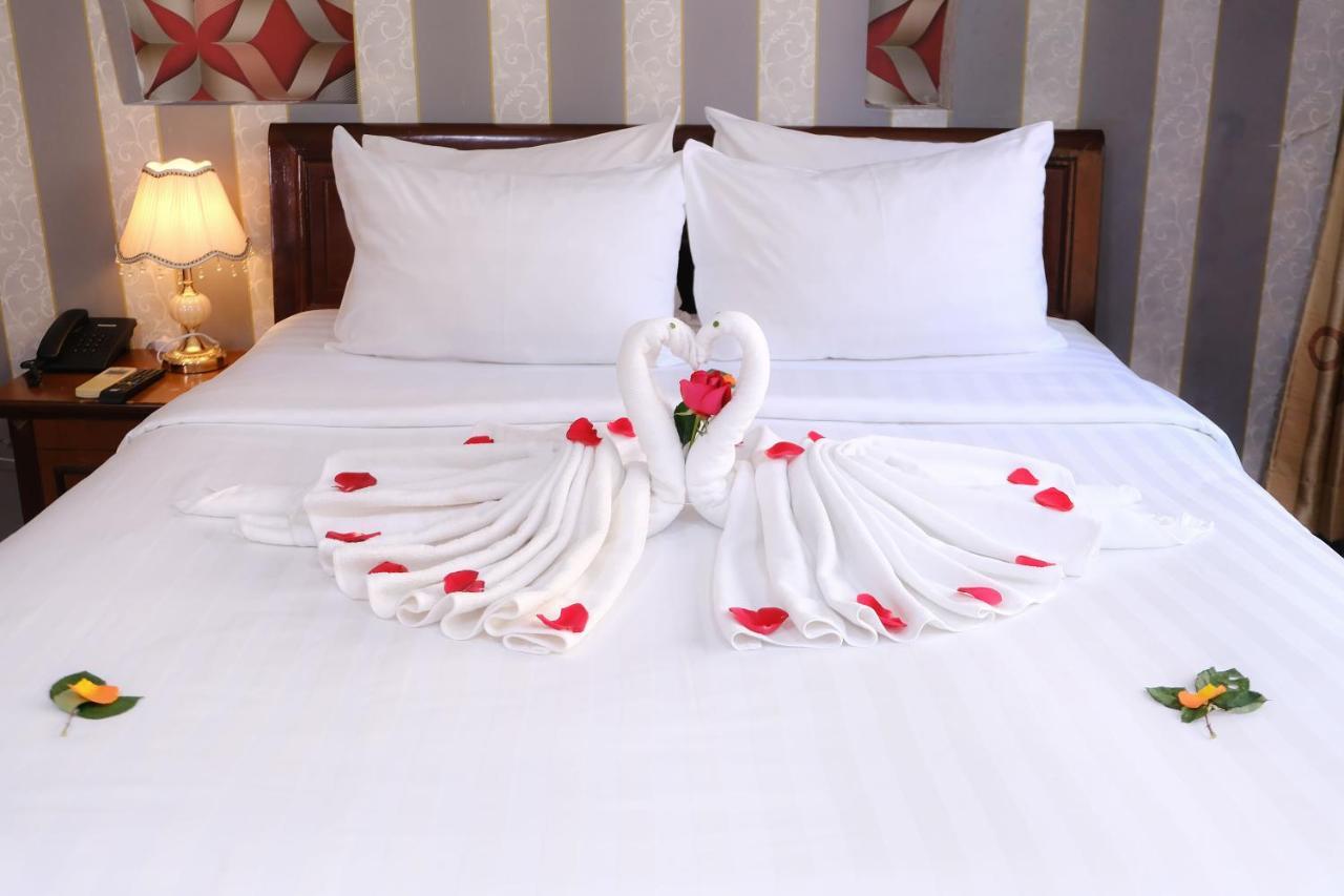 Cosmo Central Hotel Ho Chi Minh Esterno foto