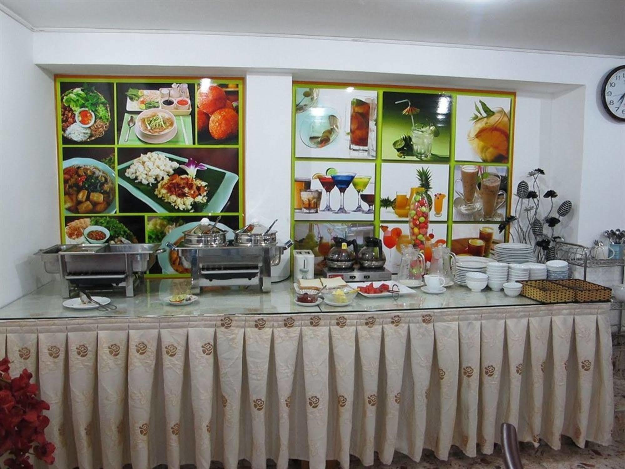 Cosmo Central Hotel Ho Chi Minh Esterno foto